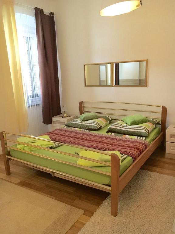 Ana Apartment Пула Экстерьер фото