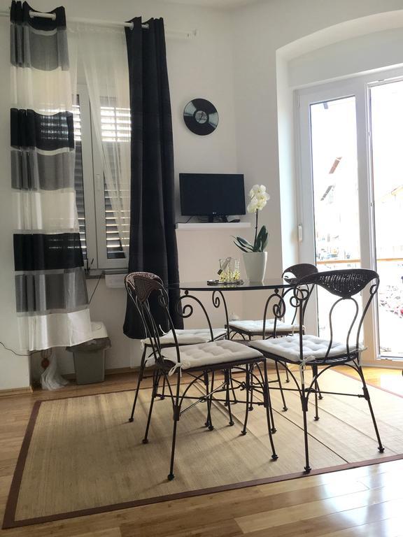 Ana Apartment Пула Экстерьер фото